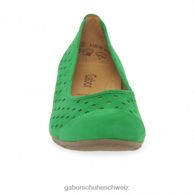 Schuhwerk Frauen Gabor Grünes Wildleder Freizeitschuhe mit gestanzten Details und Rüschen XTX024